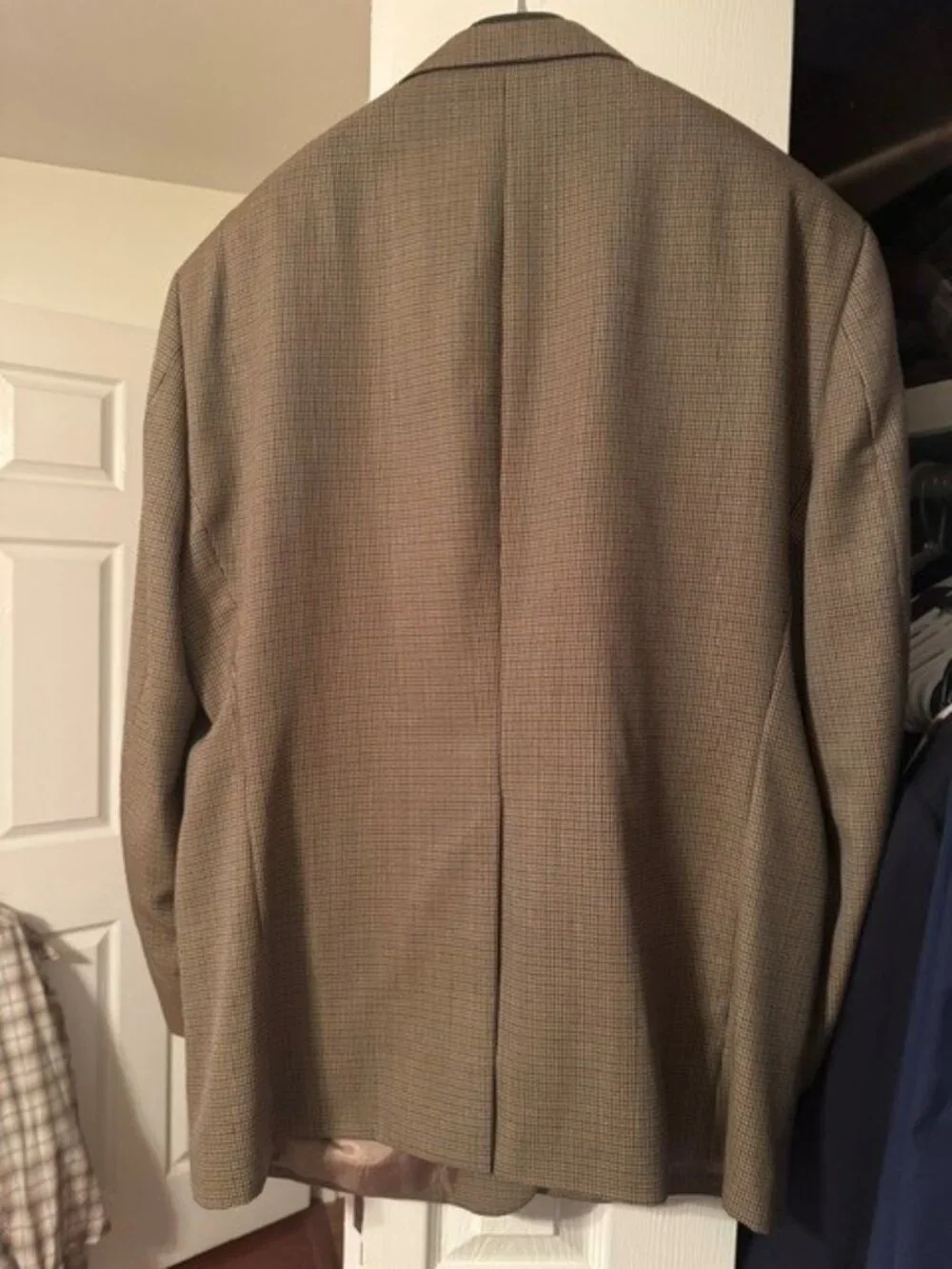 STAFFORD SPORTS COAT, 48 SHORT, EXCELLENT CONDITION